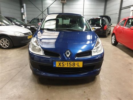 Renault Clio - 1.2-16V Authentique Zeer nette en met N.A.P - 1