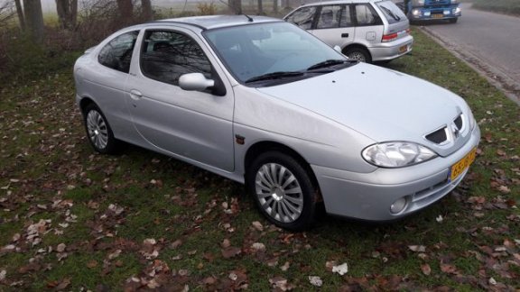 Renault Mégane Coupé - 1.6-16V Expression - 1