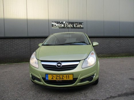 Opel Corsa - 1.0-12V Essentia - 1