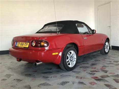 Mazda MX-5 - 1.6i - 1