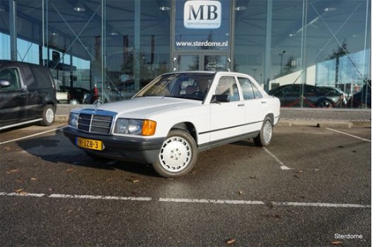 Mercedes-Benz 190-serie - 2.5 D Schuifdak, elektrisch bedienbare rechter buitenspiegel, - 1