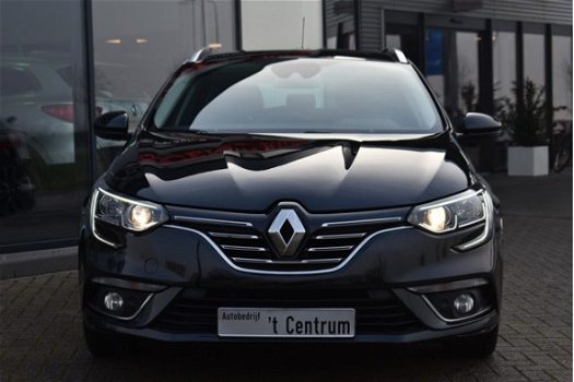 Renault Mégane Estate - 1.5 Blue dCi Bose, Camera, Groot-Navigatie, Halfleder, Keyless Entry, 17 Inc - 1