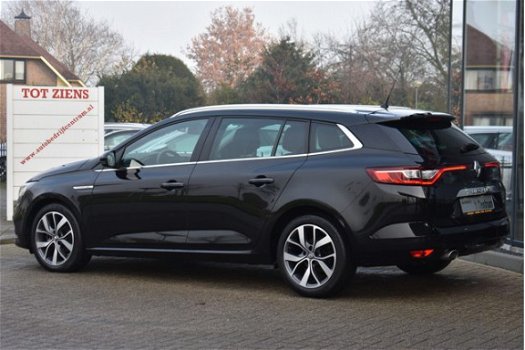 Renault Mégane Estate - 1.5 Blue dCi Bose, Camera, Groot-Navigatie, Halfleder, Keyless Entry, 17 Inc - 1