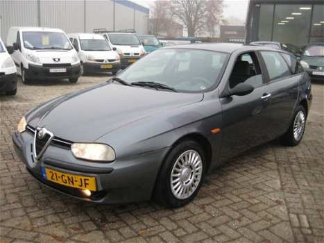 Alfa Romeo 156 Sportwagon - 1.8-16V T.Spark TOP-AUTO - 1