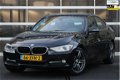 BMW 3-serie - 320d Upgrade Edition Automaat Navigatie Climate Control Xenon 3-6-12 M Garantie - 1 - Thumbnail