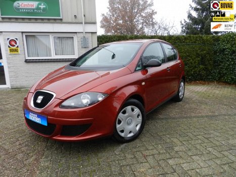 Seat Altea - 1.6 Reference - Airco - CruiseControl - Weinig KM - 1