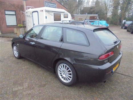 Alfa Romeo 156 Sportwagon - 1.9 JTD Distinctive station, bj05, leer, airco, netjes, rijd goed, apk 2 - 1