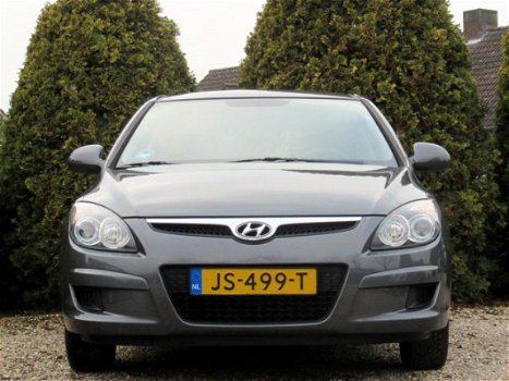 Hyundai i30 - 1.4i 5-drs / Airco - 1