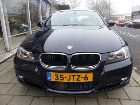 BMW 3-serie - 320i Business Line *NIEUWSTAAT* N.A.P - 1