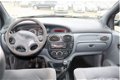 Renault Mégane Scénic - 1.6e Aïda elektrische ramen, radio, trekhaak, APK tot 30-06-2020 - 1 - Thumbnail