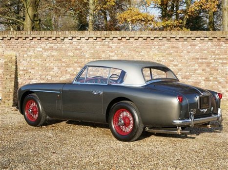 Aston Martin DB2 - 4 MK2 fixed head coupé by Tickford only 34 made fully restored - 1