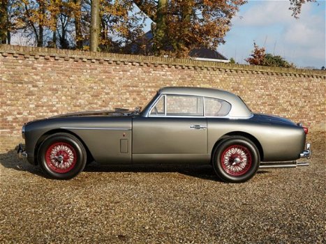 Aston Martin DB2 - 4 MK2 fixed head coupé by Tickford only 34 made fully restored - 1