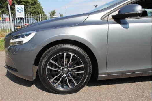 Volvo V40 - 2.0 D2 Nordic+ - 1