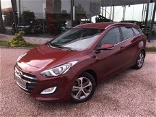 Hyundai i30 - 1.4i 5 drs. Airco Navi Cruise