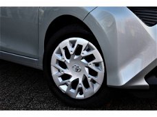 Toyota Aygo - 1.0 VVT-i x-play Apple Car Play LIM