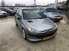 Peugeot 206 - 2.0-16V GTI