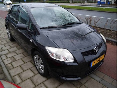 Toyota Auris - 1.6 16v VVT-i Terra - 5 Deurs - Airco - 1