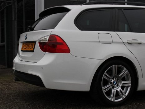 BMW 3-serie Touring - 318i M-Pakket, Sportstoelen, Xenon, Alcantara, Cruise - 1