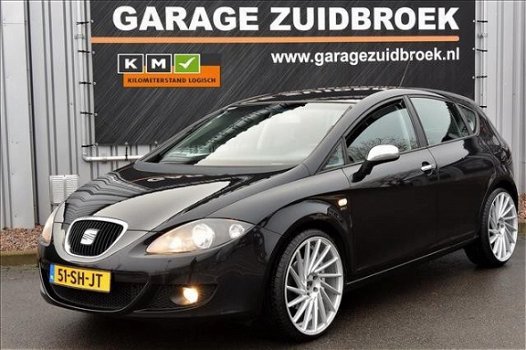 Seat Leon - 2.0 FSI 150pk Reference SPORT AIRCO ZWART VOSSEN - 1