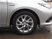 Toyota Auris - 1.8 Hybrid 136pk Aut Lease/NAV - 1 - Thumbnail