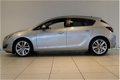 Opel Astra - 1.4 TURBO 140PK SPORT+ NAVI XENON AGR 18'' NAP - 1 - Thumbnail