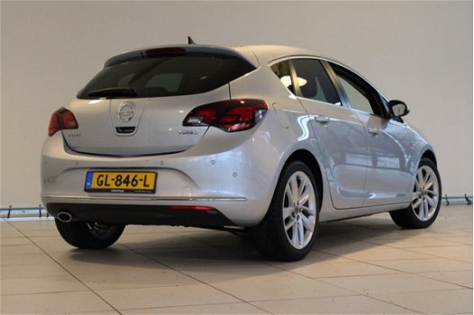 Opel Astra - 1.4 TURBO 140PK SPORT+ NAVI XENON AGR 18'' NAP - 1