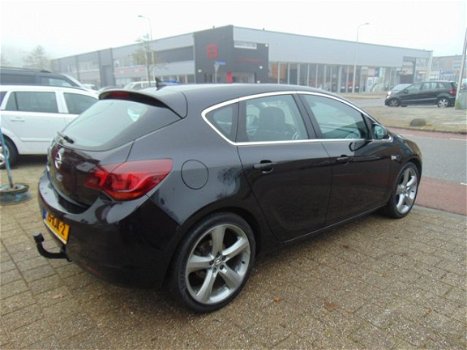 Opel Astra - 1.6 ECOTEC 85KW 5-D Cosmo - 1