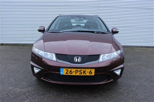 Honda Civic - 1.8 Style Mode 140pk 5D/Navi/100% dealeronderhouden - 1