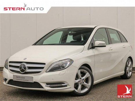 Mercedes-Benz B-klasse - B 180 Automaat | Xenon | Navi | Cruise Control | Trekhaak - 1