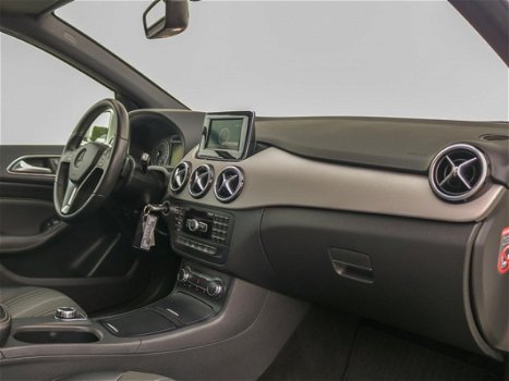 Mercedes-Benz B-klasse - B 180 Automaat | Xenon | Navi | Cruise Control | Trekhaak - 1