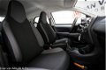 Toyota Aygo - 1.0 VVT-i x-fun 5-drs | AIRCO | BLUETOOTH | LED DAGRIJ | UNIEKE KM - 1 - Thumbnail