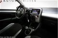 Toyota Aygo - 1.0 VVT-i x-play | AIRCO | BLUETOOTH | CAM | LED DAGRIJ - 1 - Thumbnail