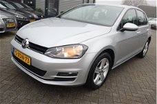 Volkswagen Golf - 1.2 TSI Highline | Leder/stof | Navigatie | Stoelverwarming | 5 deurs | NAP | PDC