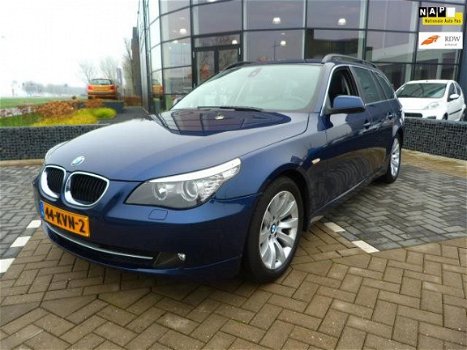 BMW 5-serie Touring - 520i Corporate Lease Business Line Edition I Automaat, Navi, NL Auto, Leer - 1