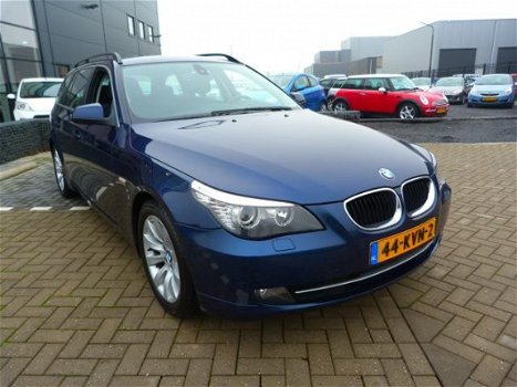 BMW 5-serie Touring - 520i Corporate Lease Business Line Edition I Automaat, Navi, NL Auto, Leer - 1