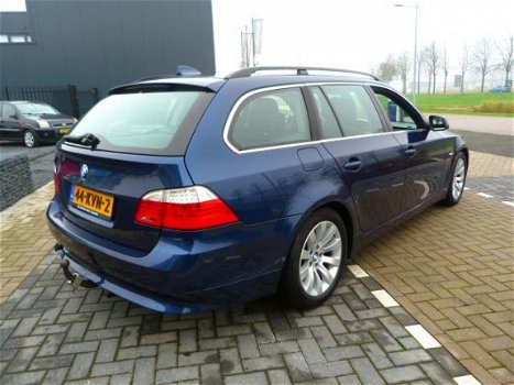 BMW 5-serie Touring - 520i Corporate Lease Business Line Edition I Automaat, Navi, NL Auto, Leer - 1