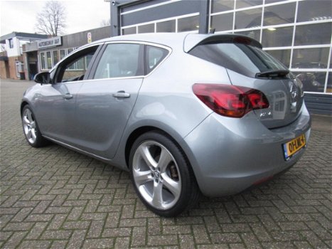 Opel Astra - 1.6 Sport / NAV/ 84.420km / 1e Eigenaar - 1