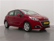 Peugeot 208 - 1.2 82pk Signature | Navigatie | Parkeersensoren | Airco |