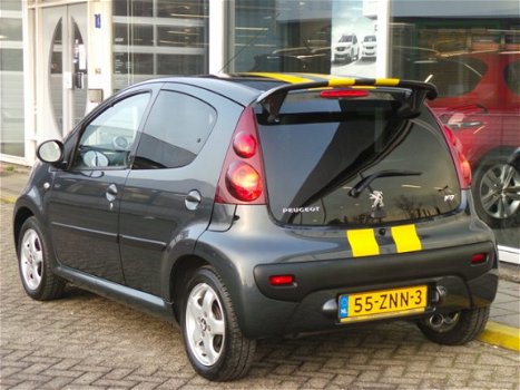 Peugeot 107 - 1.0 68PK 5D Sportium *Sportieve 107 - 1