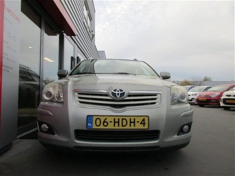 Toyota Avensis Wagon - 2.0 VVTi Luna Business - 1