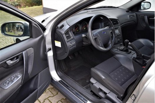 Volvo V70 - 2.4 Comfort Line 170pk - 1