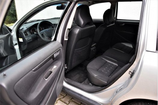 Volvo V70 - 2.4 Comfort Line 170pk - 1