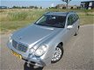 Mercedes-Benz E-klasse Combi - 200 K. Avantgarde Climate Control Navigatie APK 02-2020 - 1 - Thumbnail