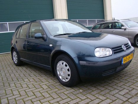 Volkswagen Golf - 1.6-16V Sportline Airco nieuwe APK - 1