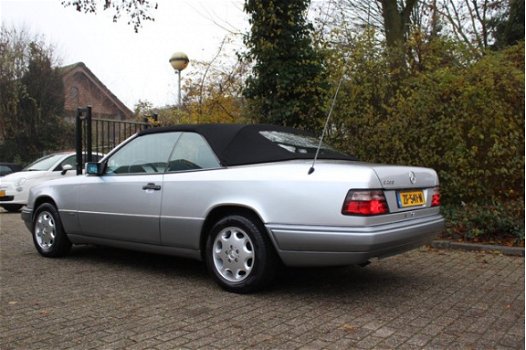 Mercedes-Benz E-klasse Cabrio - 200 Cabrio echt orginele nieuw staat net grote beurt en alles laten - 1