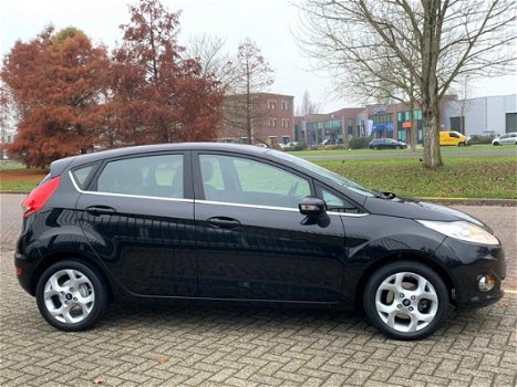 Ford Fiesta - 1.4 Titanium l CLIMA l PDC l STOELVERW l LMV - 1