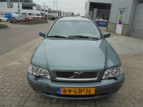 Volvo V40 - 1.8i - 1