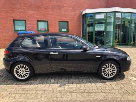 Alfa Romeo 147 - 1.6 T.Spark 16V Progression - 1