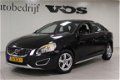 Volvo S60 - 1.6 T3 Kinetic | Automaat | Navi | Cruise | Telefoon - 1 - Thumbnail