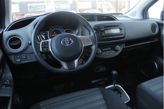 Toyota Yaris - 1.5 HYBRID 100PK AUTOMAAT, Climate, stoelverwarming - 1